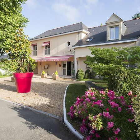 Logis Auberge Bienvenue Doué-la-Fontaine Екстериор снимка