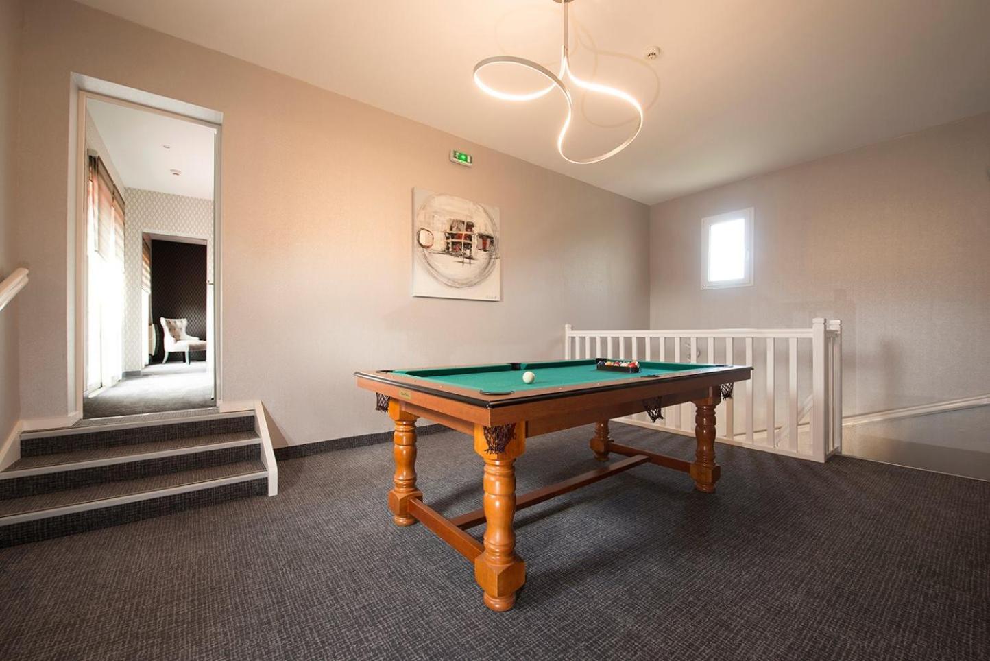 Logis Auberge Bienvenue Doué-la-Fontaine Екстериор снимка