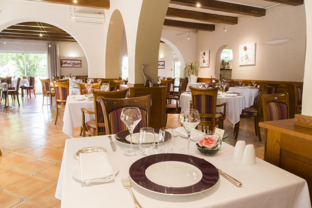 Logis Auberge Bienvenue Doué-la-Fontaine Екстериор снимка
