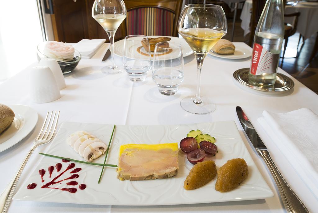 Logis Auberge Bienvenue Doué-la-Fontaine Екстериор снимка