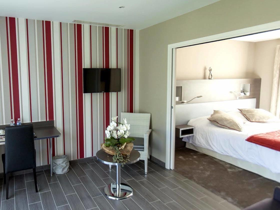 Logis Auberge Bienvenue Doué-la-Fontaine Екстериор снимка